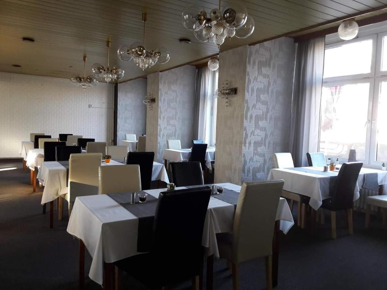 Hotel Bily Lev Rokycany Dış mekan fotoğraf